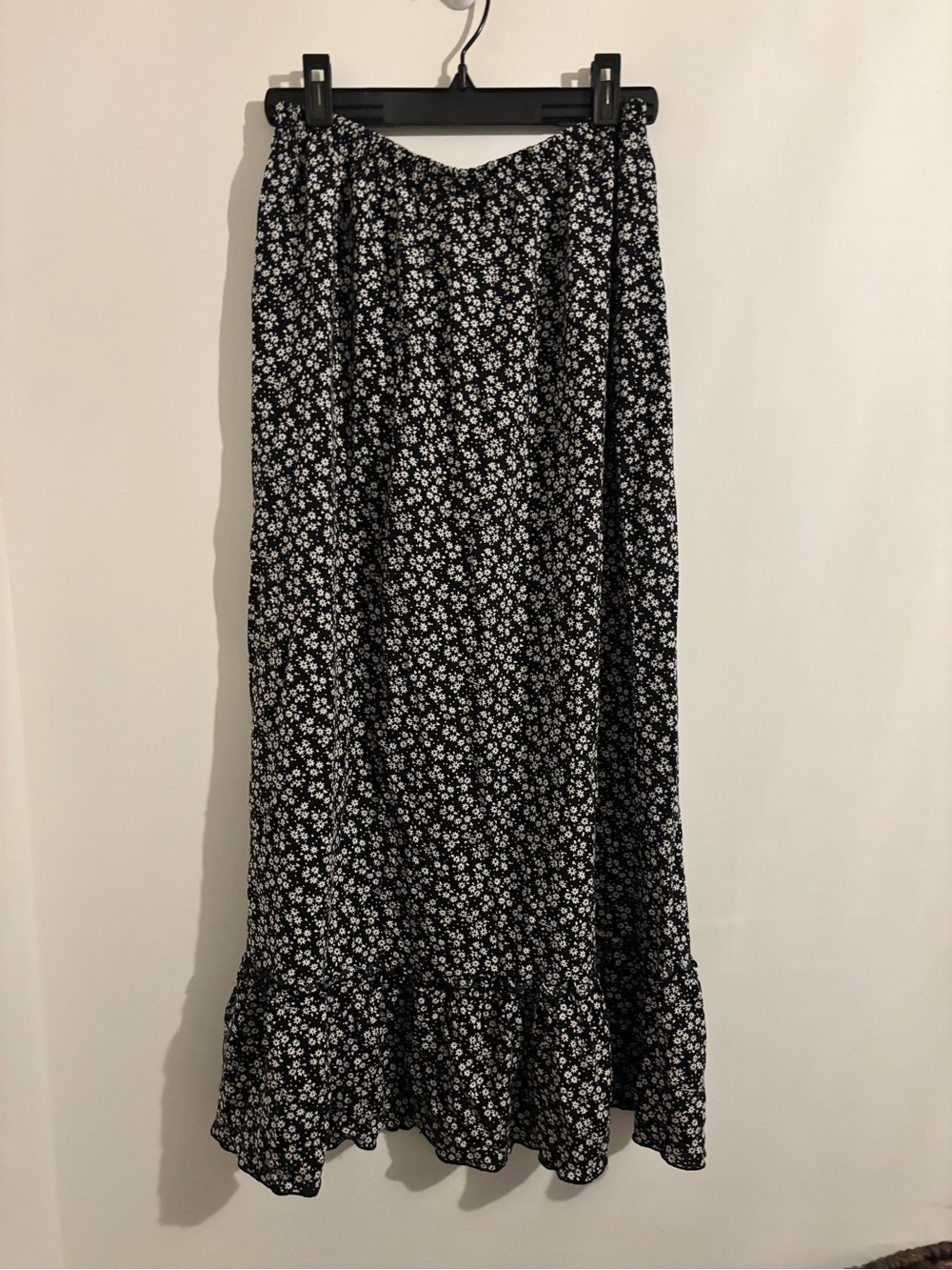 Style Studio Black & White Daisy Maxi Skirt